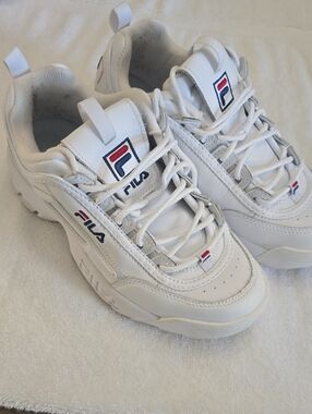 EUC FILA Disruptor II Premium Sneakers